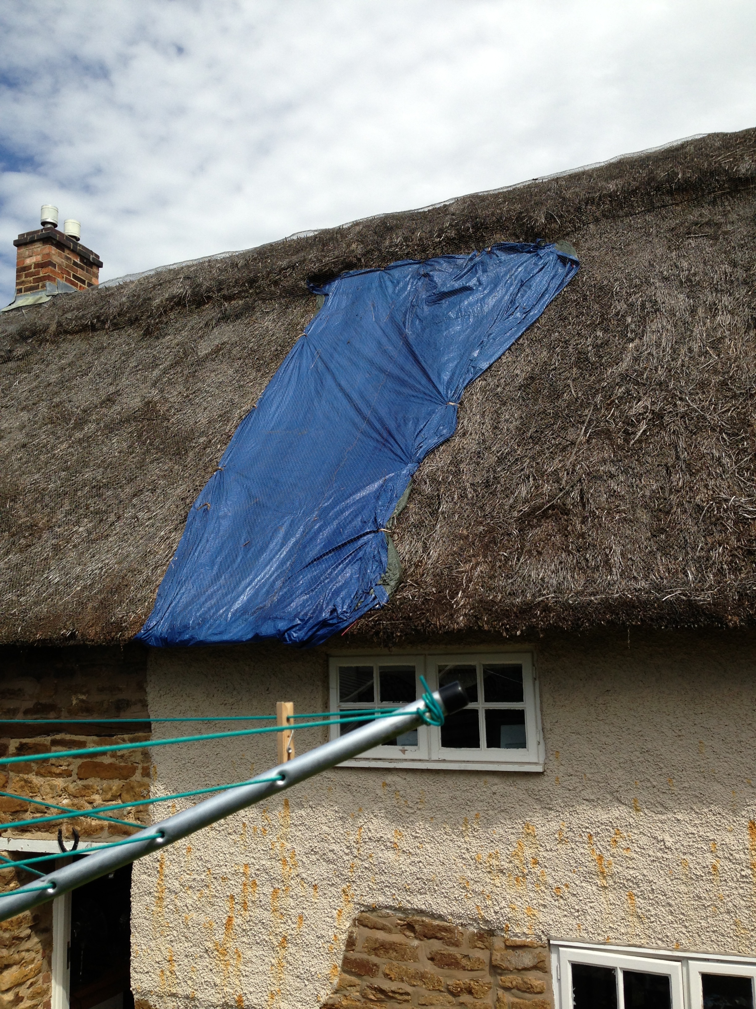 Do Thatched Roofs Leak?